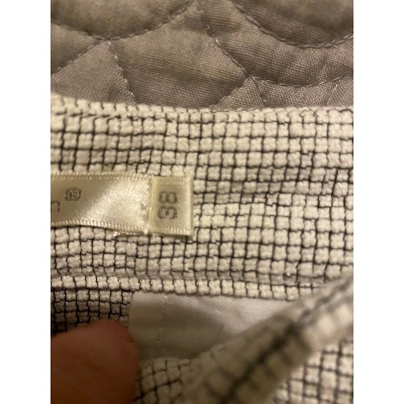 Shorts - Picture 3 of 3